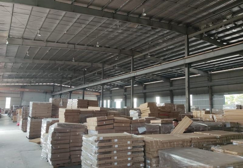 Factory / Warehouse Jalan Dahlia, Kawasan Perindustrian Meru Timur, Klang for Sale