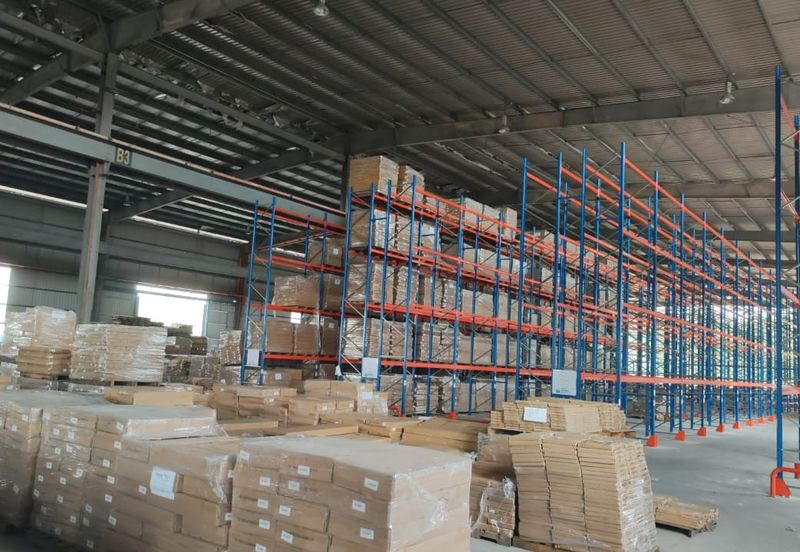 Factory / Warehouse Jalan Dahlia, Kawasan Perindustrian Meru Timur, Klang for Sale