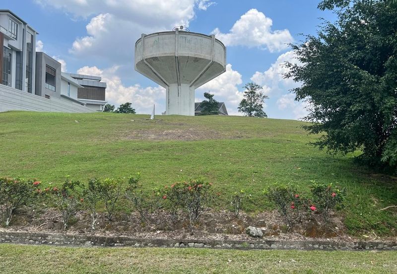 Jalan Timah, Mines Golf Resort City