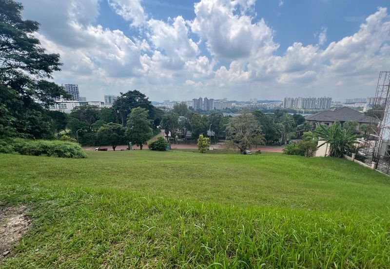 Jalan Timah, Mines Golf Resort City