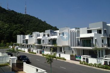 Villa 33, Bukit Manda'rina