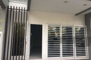 3 Storey Superlink House, Freehold, Brand new