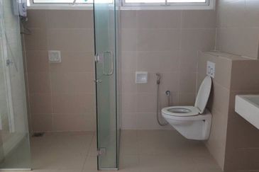 3 Storey Superlink House, Freehold, Brand new