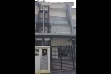 3 Storey Superlink House, Freehold, Brand new