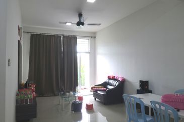 Neos @ PandanMas Townhouse