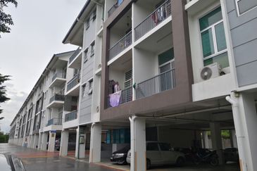 Neos @ PandanMas Townhouse