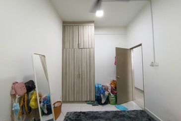 Neos @ PandanMas Townhouse