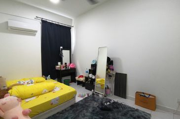 Neos @ PandanMas Townhouse