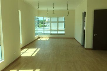 Lake Valley @Avenue 4 , 3 Sty FREEHOLD Bungalow