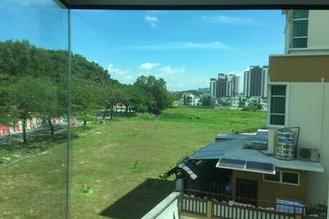 Lake Valley @Avenue 4 , 3 Sty FREEHOLD Bungalow