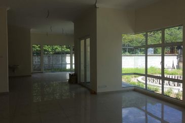 Lake Valley @Avenue 4 , 3 Sty FREEHOLD Bungalow