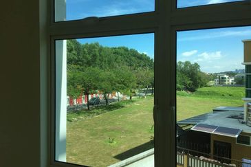 Lake Valley @Avenue 4 , 3 Sty FREEHOLD Bungalow