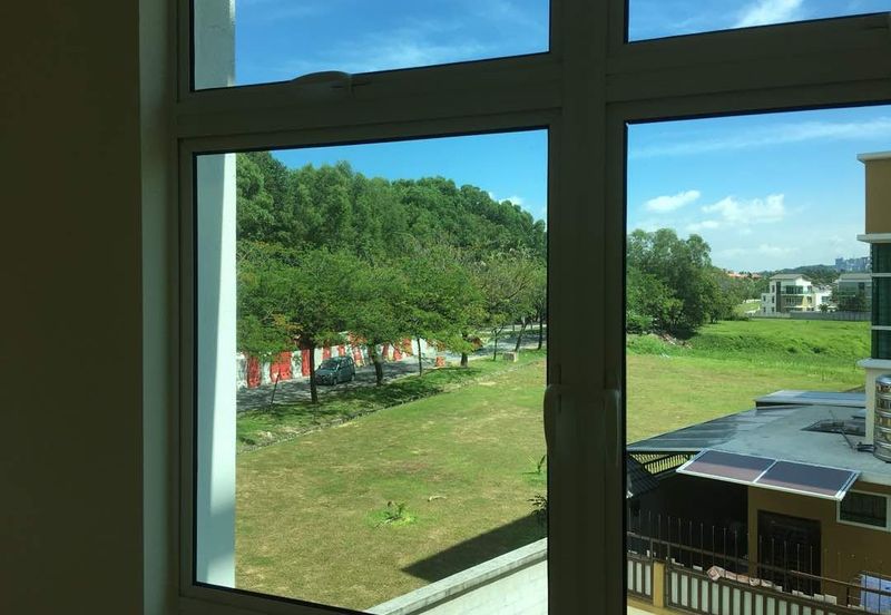 Lake Valley @Avenue 4 , 3 Sty FREEHOLD Bungalow