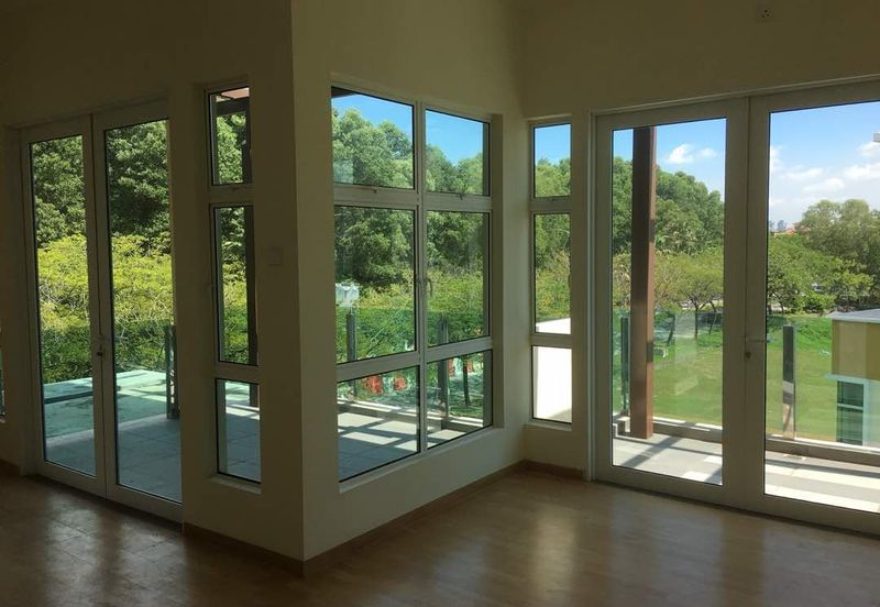 Lake Valley @Avenue 4 , 3 Sty FREEHOLD Bungalow