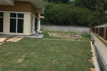 Lake Valley @Avenue 4 , 3 Sty FREEHOLD Bungalow