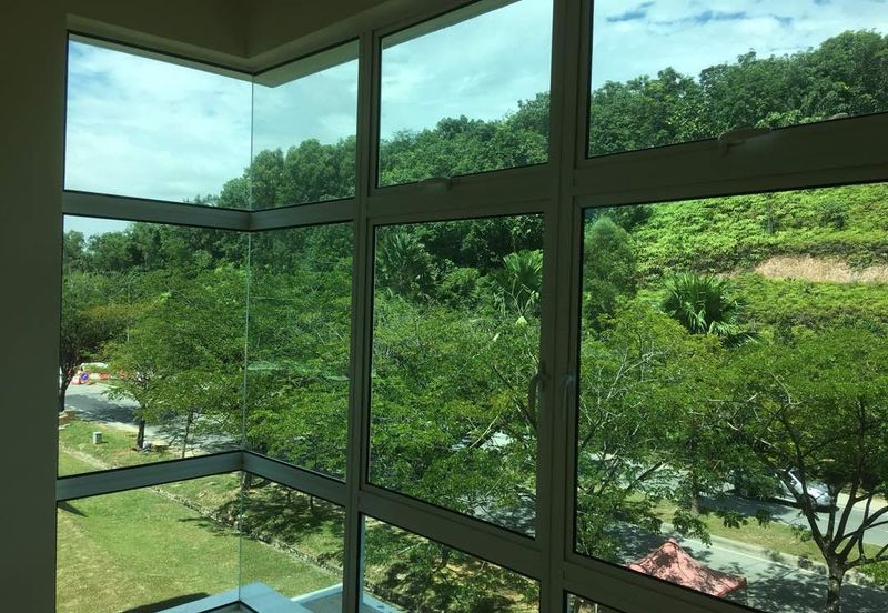 Lake Valley @Avenue 4 , 3 Sty FREEHOLD Bungalow