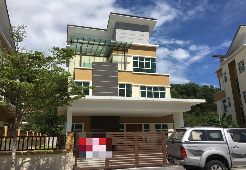 Lake Valley @Avenue 4 , 3 Sty FREEHOLD Bungalow