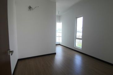 Suria Villa @ Bandar Sungai Long 3 Sty Semi D