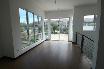 Suria Villa @ Bandar Sungai Long 3 Sty Semi D