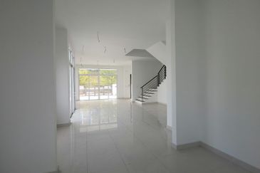 Suria Villa @ Bandar Sungai Long 3 Sty Semi D