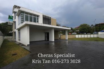 Bandar Tun Hussein Onn