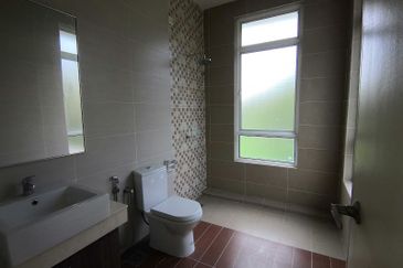 Bandar Tun Hussein Onn