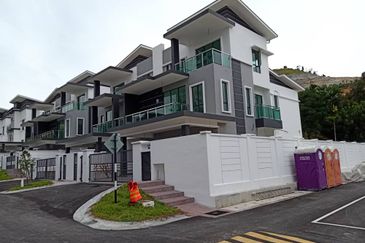 Raflesia Residence Bandar Sungai Long