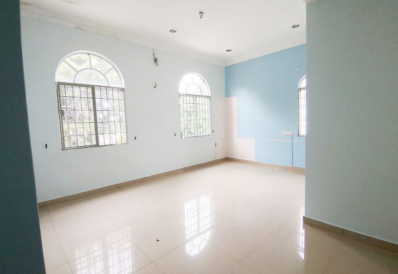 Jalan Puncak Perdana 