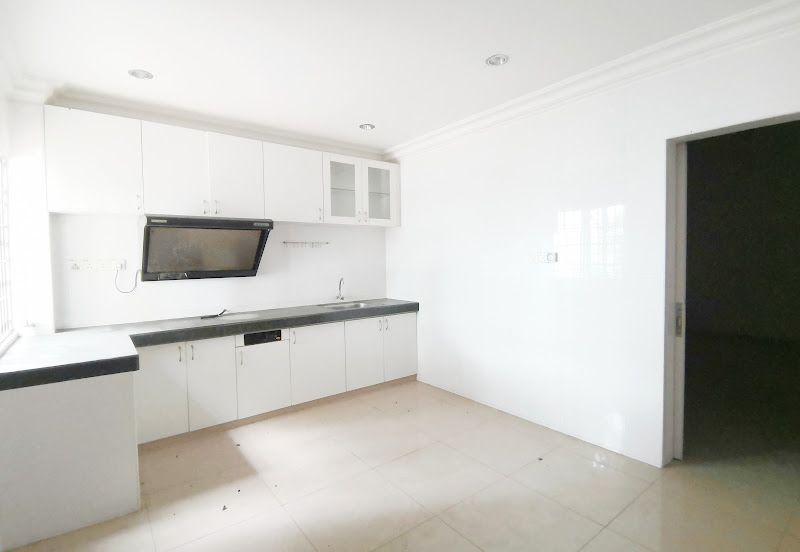 Jalan Puncak Perdana 