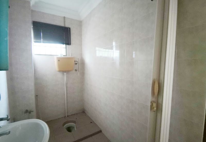 Jalan Puncak Perdana 