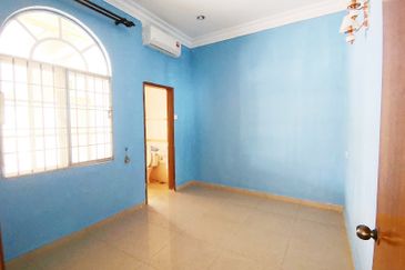 Jalan Puncak Perdana 