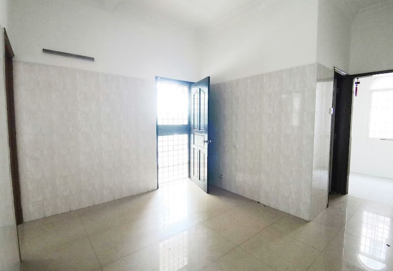 Jalan Puncak Perdana 