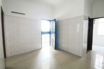 Jalan Puncak Perdana 