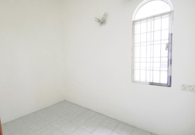 Jalan Puncak Perdana 