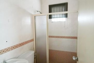 Jalan Puncak Perdana 