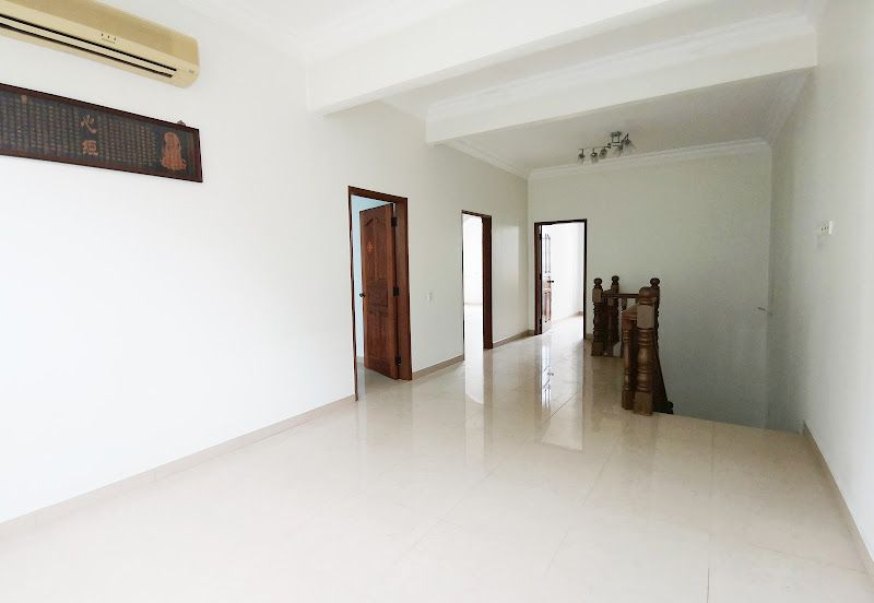 Jalan Puncak Perdana 