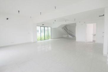 Villa 33, Bukit Manda'rina