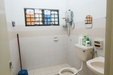 SL 6 Sungai Long, [20 x 67], Gated & Guarded  