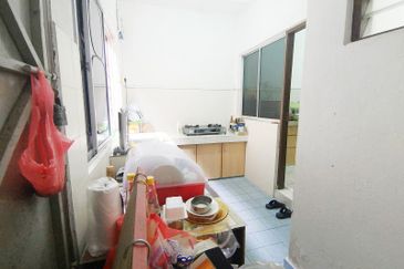 SL 6 Sungai Long, [20 x 67], Gated & Guarded  