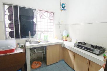 SL 6 Sungai Long, [20 x 67], Gated & Guarded  