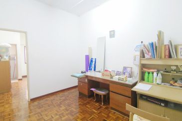 SL 6 Sungai Long, [20 x 67], Gated & Guarded  