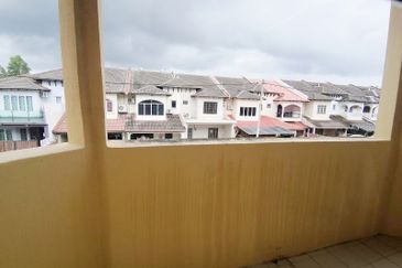 SL 6 Sungai Long, [20 x 67], Gated & Guarded  