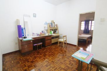 SL 6 Sungai Long, [20 x 67], Gated & Guarded  