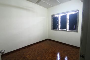 Dahlia Apartment, Pandan Indah