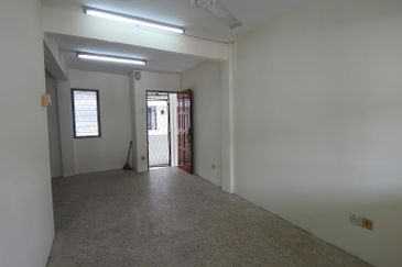 Dahlia Apartment, Pandan Indah