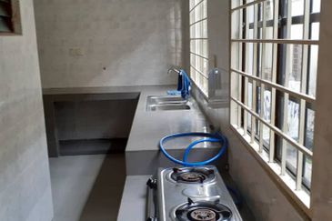 SL 7 double storey house [20x65] for sale