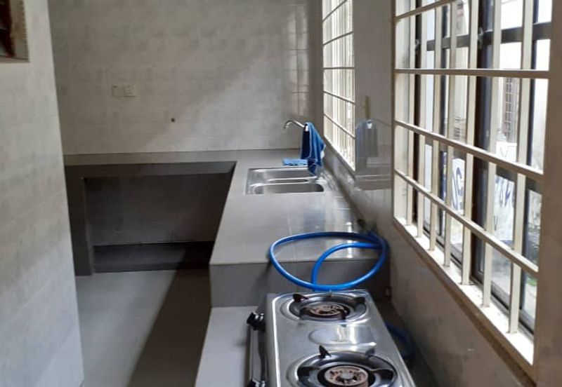 SL 7 double storey house [20x65] for sale