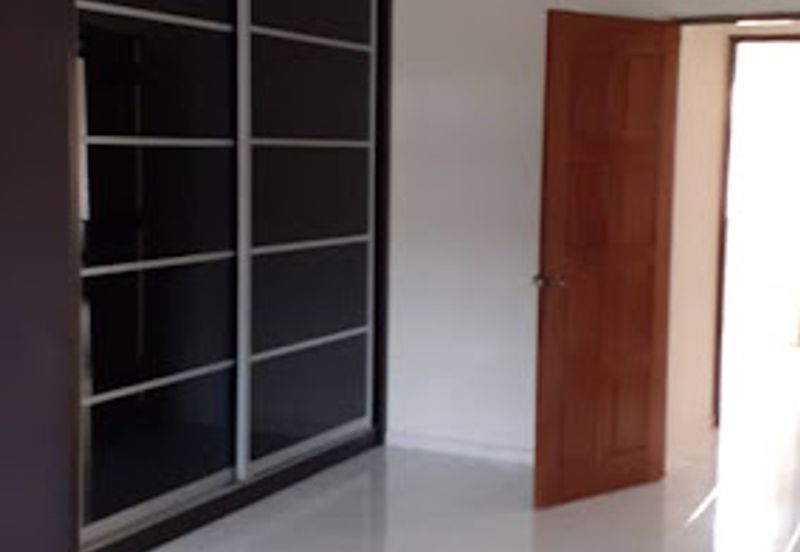 SL 7 double storey house [20x65] for sale
