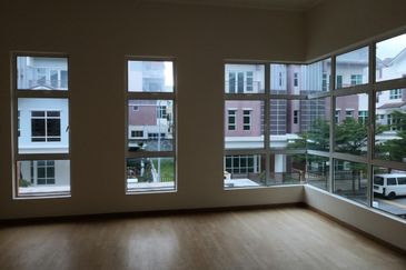 Bandar Tun Hussein Onn