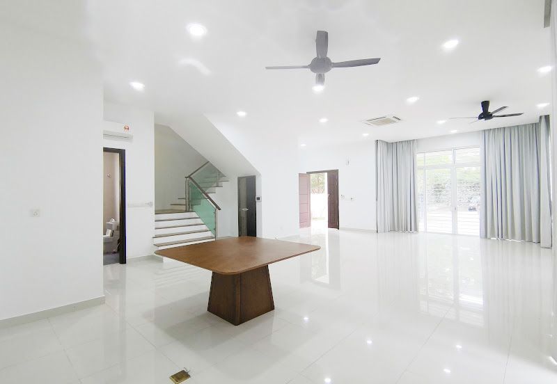 Suria Villa 3 Storey Bungalow Lot For Sale, Corner